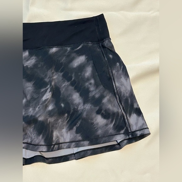 Lululemon Pace Rival Mid-Rise Skirt Long in Motion Vista Black Multi/Black - 6 - Picture 4 of 10
